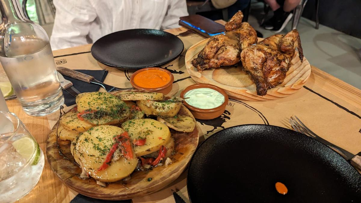 Restaurante Fuego post by Hellen Sindo